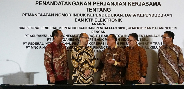 Penandatangan Kerjasama Dukcapil dan Bank Ganesha Guna Mempercepat Pelayanan Kepada Masyarakat